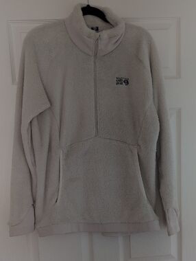 Mountain Hardwear Woman's Cream Quarter-Zip Fleece Pullover